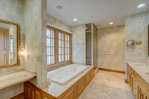 71 Otis Lane Saint Paul MN 55104