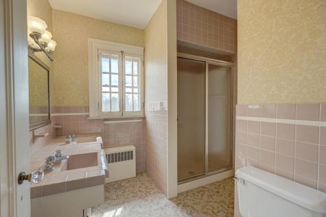 71 Otis Lane Saint Paul MN 55104