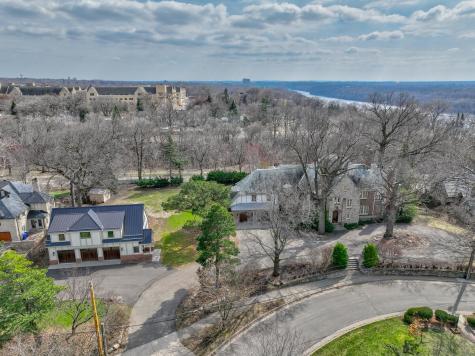 71 Otis Lane Saint Paul MN 55104