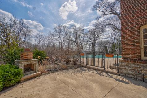 71 Otis Lane Saint Paul MN 55104