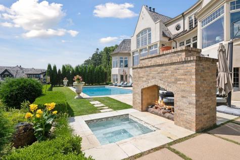 10675 Cavallo Ridge Eden Prairie MN 55347