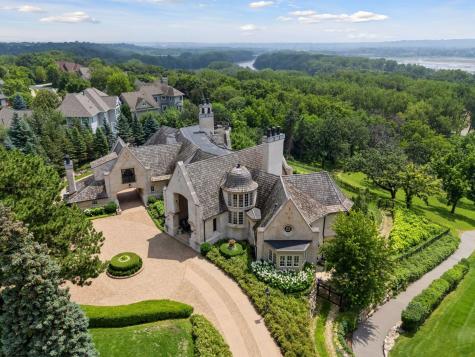 10675 Cavallo Ridge Eden Prairie MN 55347