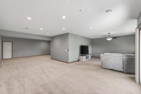 1236 Vernon Drive Carver MN 55315