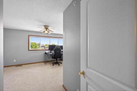 1236 Vernon Drive Carver MN 55315