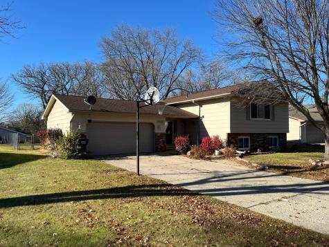 1813 Bayview Drive Albert Lea MN 56007