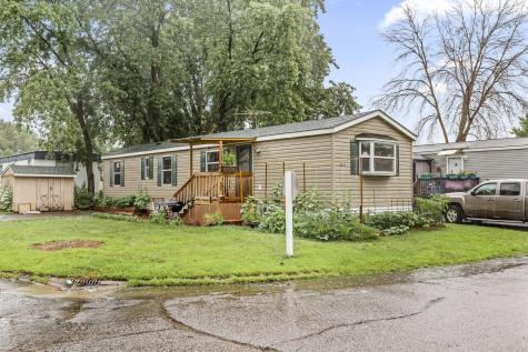 2401 Bison Drive Maplewood MN 55119