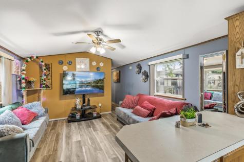 2401 Bison Drive Maplewood MN 55119