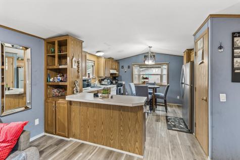 2401 Bison Drive Maplewood MN 55119