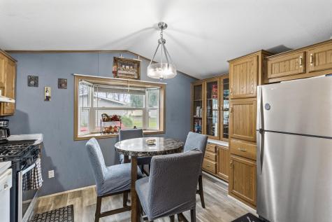 2401 Bison Drive Maplewood MN 55119