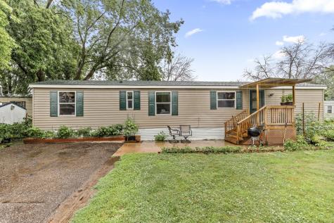 2401 Bison Drive Maplewood MN 55119