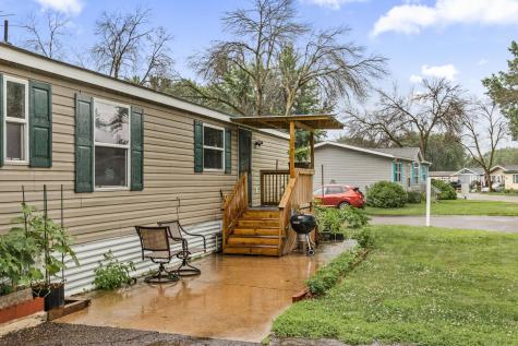 2401 Bison Drive Maplewood MN 55119