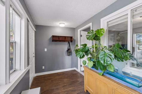 1726 4th Street E Saint Paul MN 55106