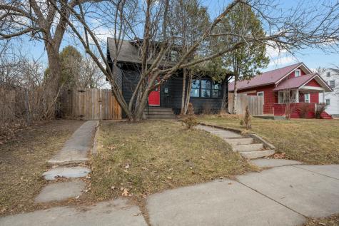 209 NE 8th Street Grand Rapids MN 55744