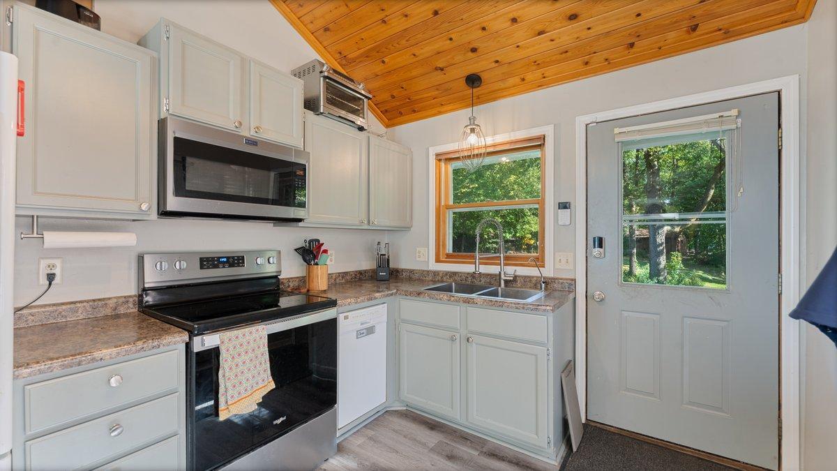 9923 Jeske Avenue NW Annandale MN 55302