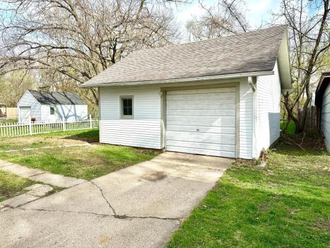 805 6th Avenue SE Austin MN 55912