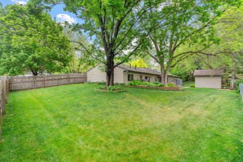 9069 Jeffery Avenue S Cottage Grove MN 55016