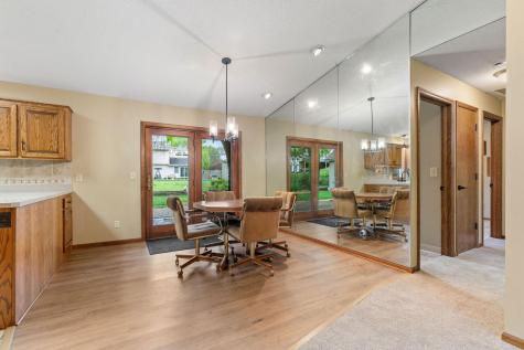 9069 Jeffery Avenue S Cottage Grove MN 55016