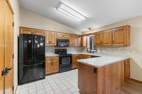 9069 Jeffery Avenue S Cottage Grove MN 55016