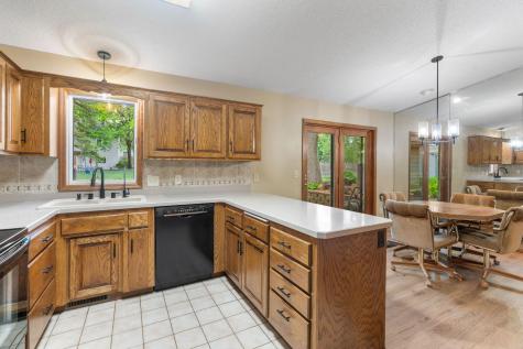 9069 Jeffery Avenue S Cottage Grove MN 55016