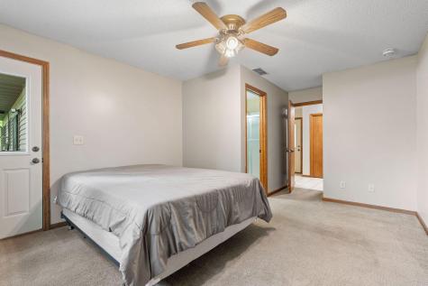 9069 Jeffery Avenue S Cottage Grove MN 55016