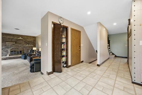 21 35th Avenue NE Fargo ND 58102