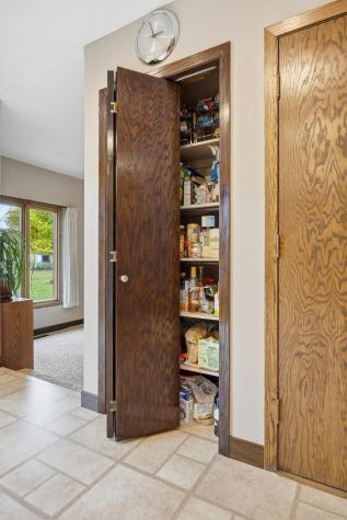 21 35th Avenue NE Fargo ND 58102