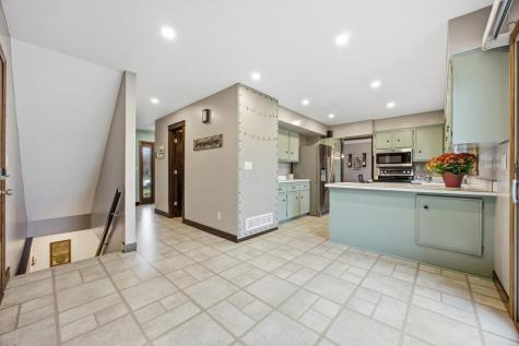 21 35th Avenue NE Fargo ND 58102