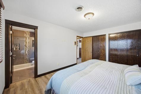 21 35th Avenue NE Fargo ND 58102