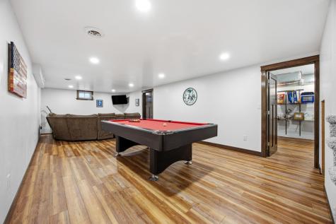 21 35th Avenue NE Fargo ND 58102