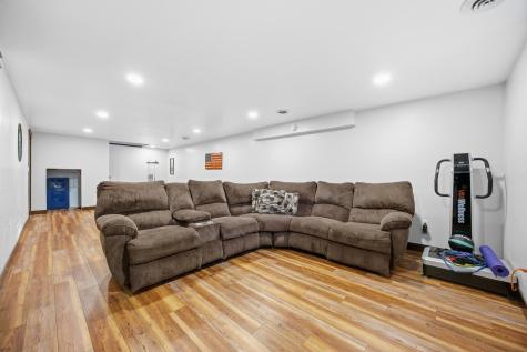 21 35th Avenue NE Fargo ND 58102