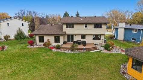 21 35th Avenue NE Fargo ND 58102