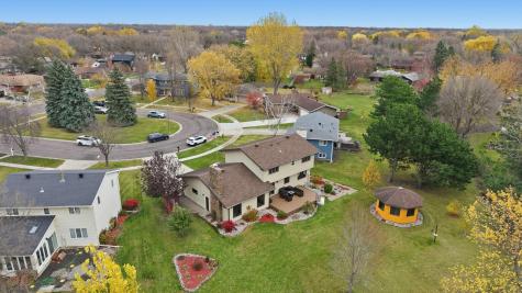 21 35th Avenue NE Fargo ND 58102