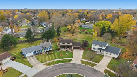 21 35th Avenue NE Fargo ND 58102