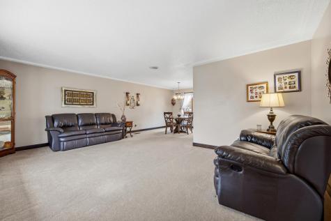 21 35th Avenue NE Fargo ND 58102