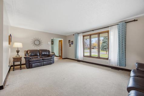 21 35th Avenue NE Fargo ND 58102