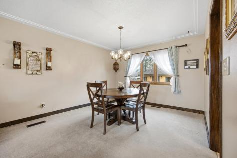 21 35th Avenue NE Fargo ND 58102