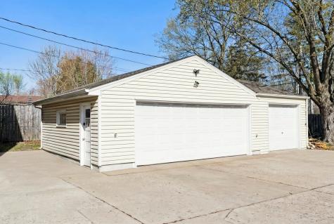 753 E Main Street Anoka MN 55303