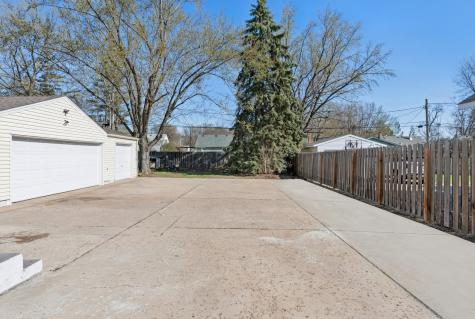 753 E Main Street Anoka MN 55303