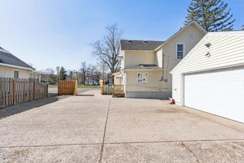 753 E Main Street Anoka MN 55303