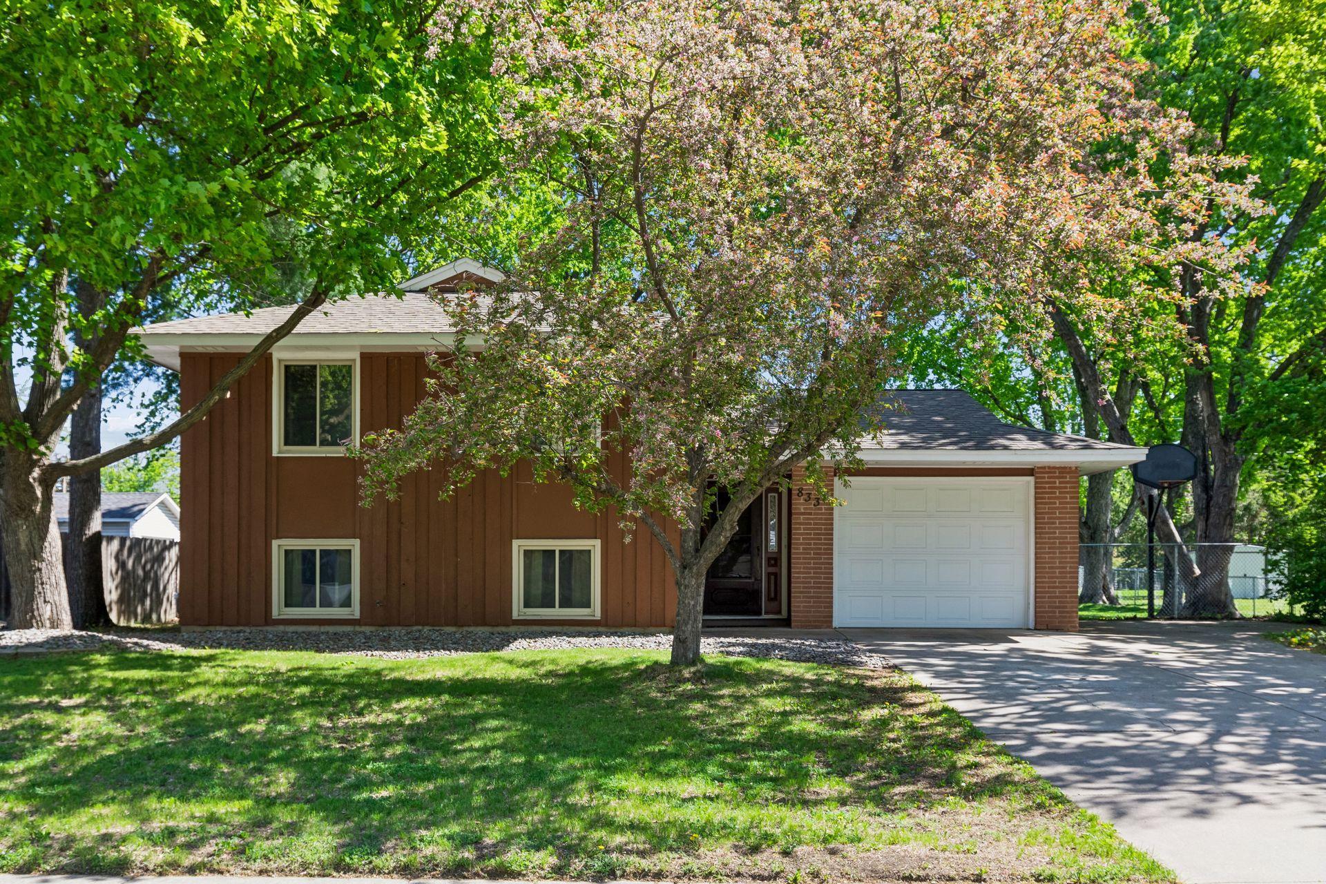 833 Oriole Drive Apple Valley MN 55124