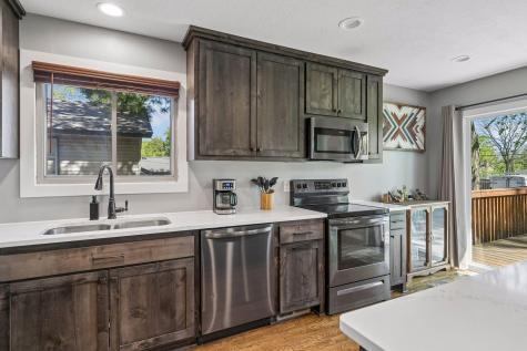 833 Oriole Drive Apple Valley MN 55124