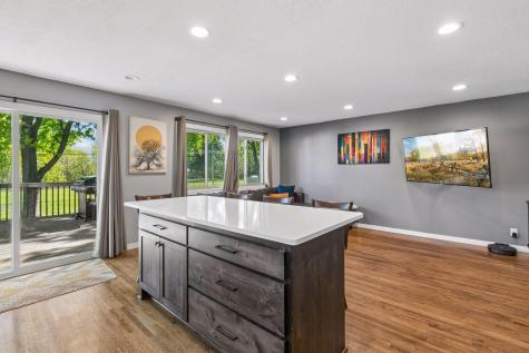 833 Oriole Drive Apple Valley MN 55124