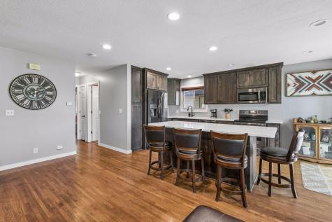 833 Oriole Drive Apple Valley MN 55124