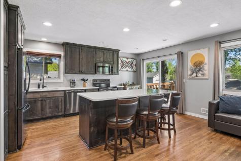 833 Oriole Drive Apple Valley MN 55124