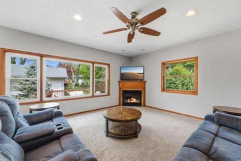 2905 Townview Avenue NE Saint Anthony MN 55418