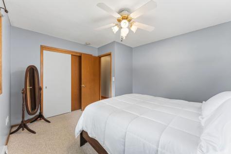 2905 Townview Avenue NE Saint Anthony MN 55418