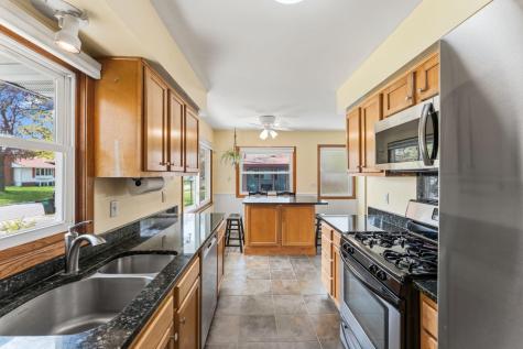 2905 Townview Avenue NE Saint Anthony MN 55418