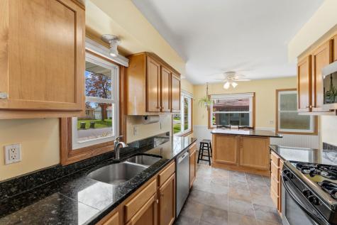 2905 Townview Avenue NE Saint Anthony MN 55418