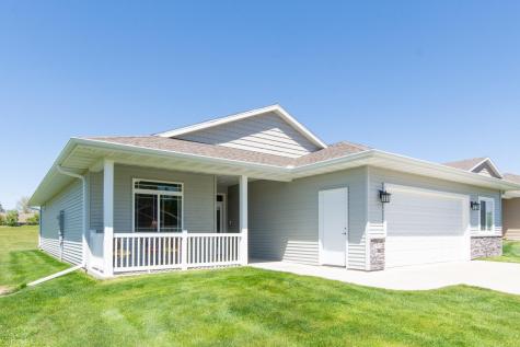 1552 Eagle Ridge Street NE Owatonna MN 55060