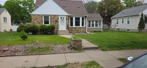 4030 Vera Cruz Avenue N Robbinsdale MN 55422